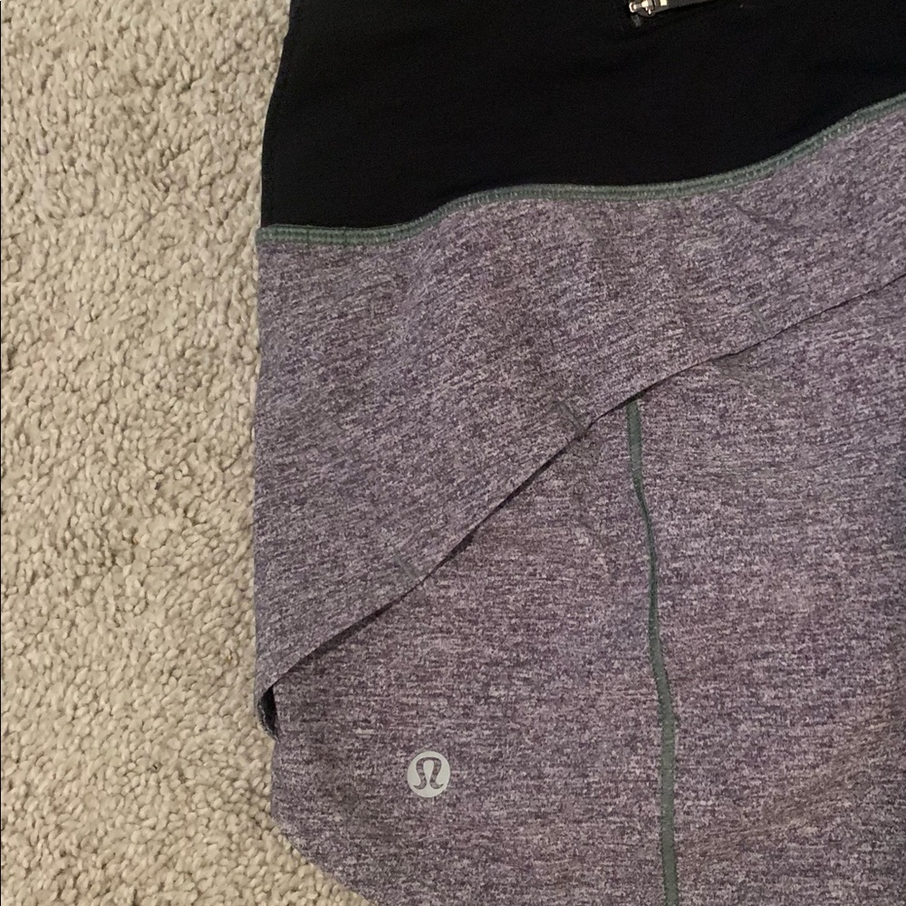 🤍LULULEMON SIZE 4 GREY SPEED UP SHORTS🤍 - Picture 2 of 4